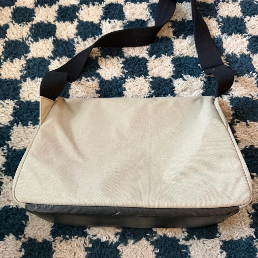 Evernote & abrasus triangle commuter bag unisex